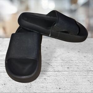 Cloud Slides Size 32-33 Kids